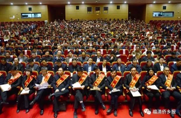 迈向2025，正版资料免费大全挂牌时代，迈向2025，正版资料免费时代正式挂牌