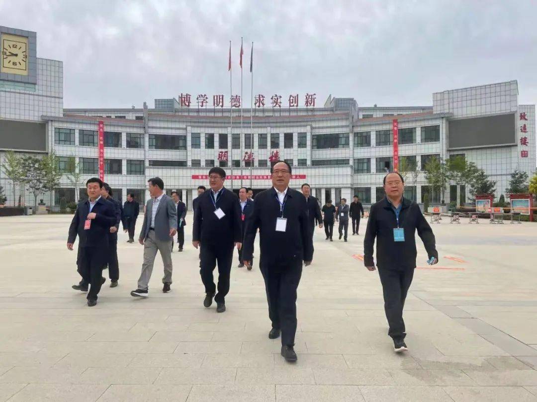 澳彩2021年综合资料生肖卡的热门解读，澳彩2021年生肖卡热门解读分析