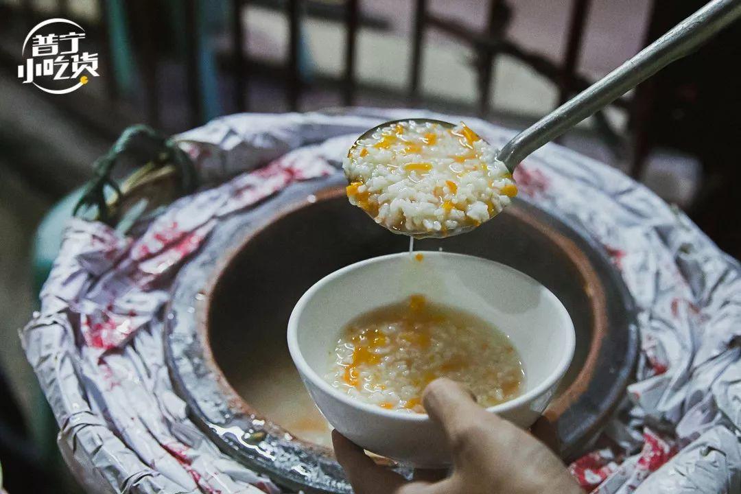 女子食用自制生腌蟹脓毒性休克女子食用自制生腌蟹脓毒性休克，食品安全警钟再次敲响